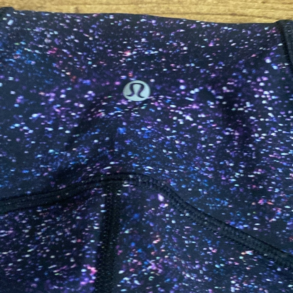 Lululemon patterned Leggings - Picture 7 of 7